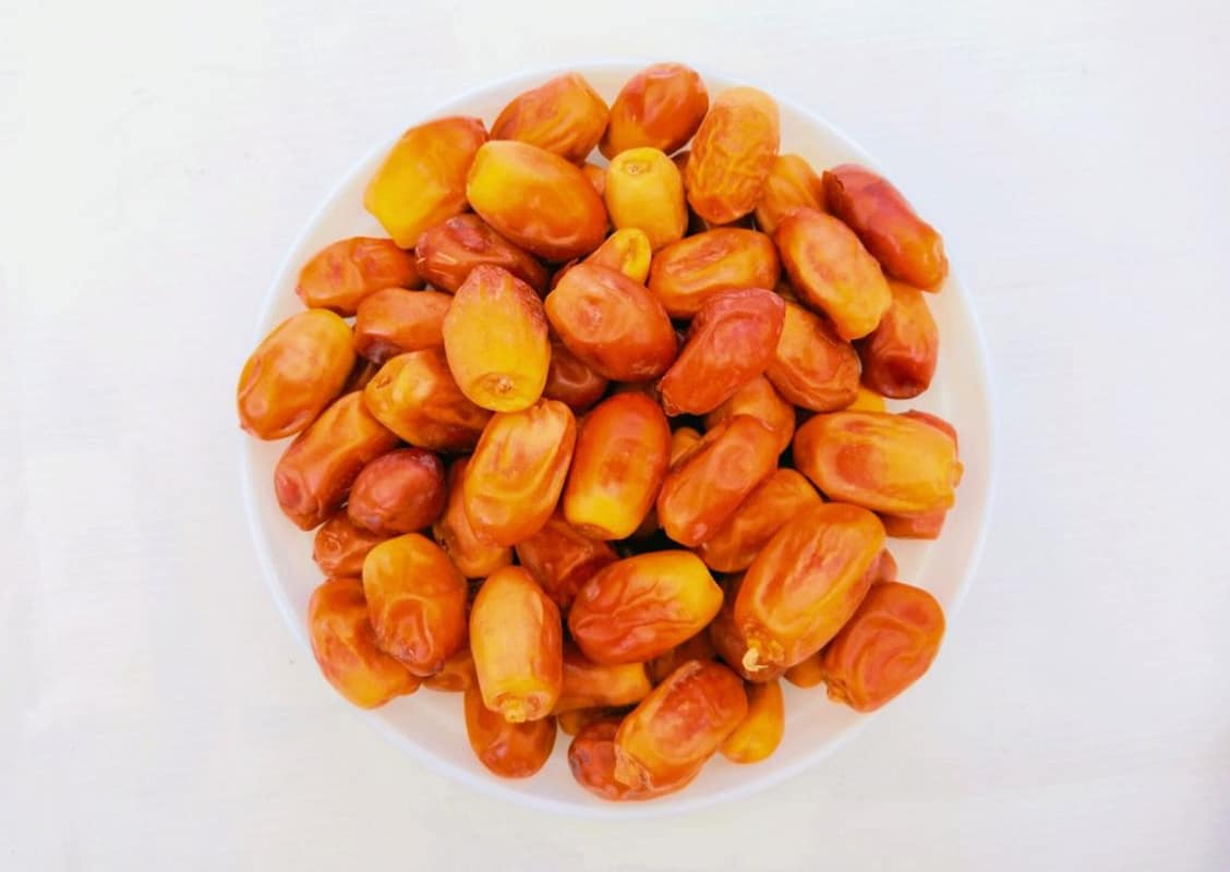 خرما زاهدی اصفهان یکدست با شیرینی متعادل و مصرف متنوع
